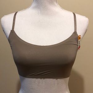 2 Brand new bras, lace back NWT, 2 pièces